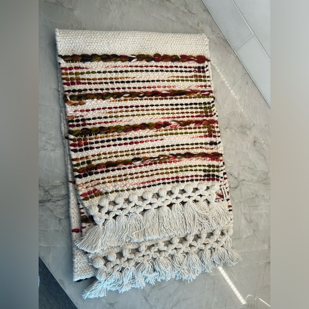 Pier 1 runner